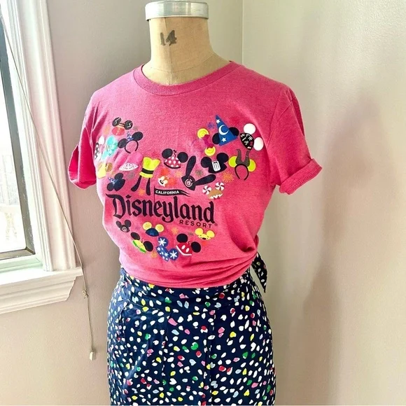 Disneyland Mickey Mouse Mickey Ears Red Colorful T shirt Sz Small - Picture 6 of 11